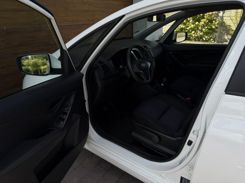 Hyundai ix20 13r. 1.4 benzyna bezwypadkowy z Niemiec