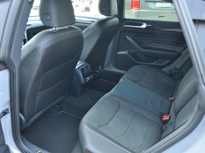 Volkswagen Arteon 2.0TSI 190KM DSG R-Line Kamery360 El.Klapa AppConnect SalonPL Gwar.