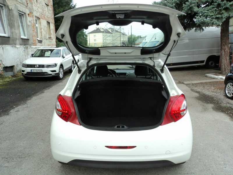 Peugeot 208 sprzedam peugeota 208 1.4 HDI I (2012-2019)
