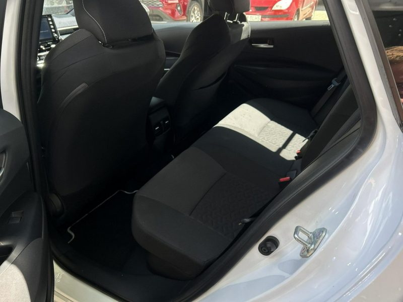 Toyota Corolla 1.8 Hybrid COMFORT TECH, salon Polska, gwarancja, FV23% Seria E16 (2012-)