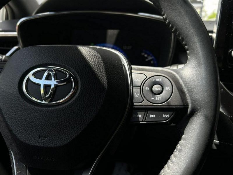 Toyota Corolla 1.8 Hybrid COMFORT TECH, salon Polska, gwarancja, FV23% Seria E16 (2012-)