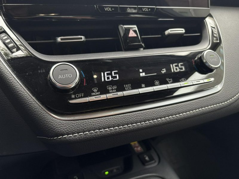 Toyota Corolla 1.8 Hybrid COMFORT TECH, salon Polska, gwarancja, FV23% Seria E16 (2012-)