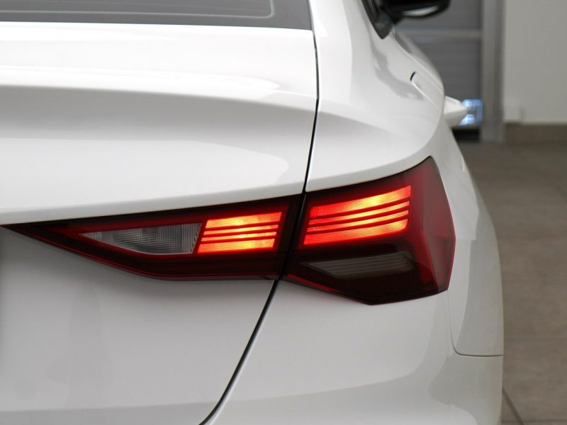 Audi A3 35TFSI 150 KM Stronic Smartphone interface Kamera Tempomat Ambiente 8Y