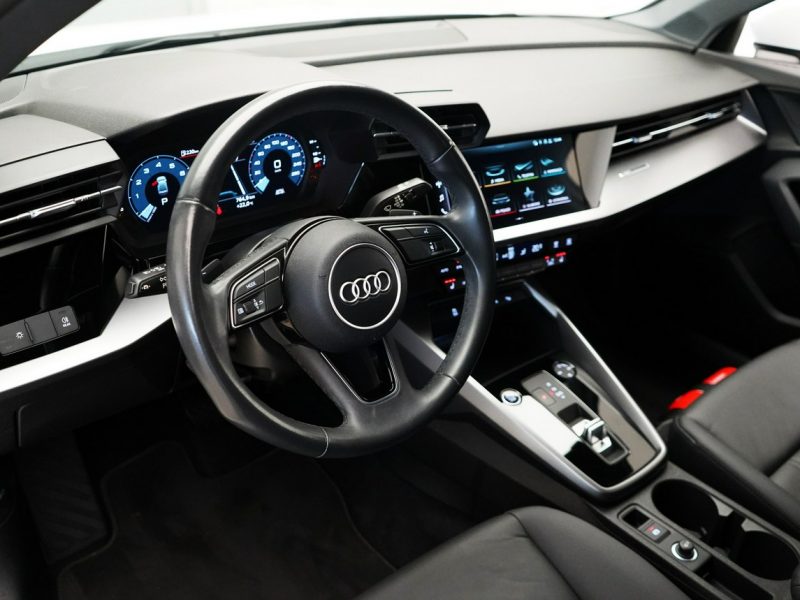 Audi A3 35TFSI 150 KM Stronic Smartphone interface Kamera Tempomat Ambiente 8Y