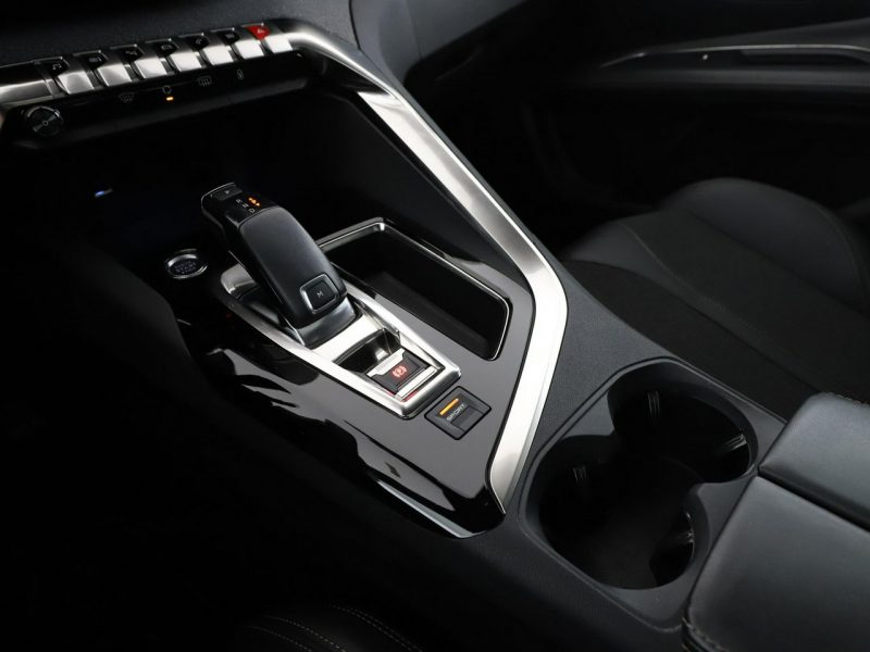 Peugeot 3008 II (2016-)