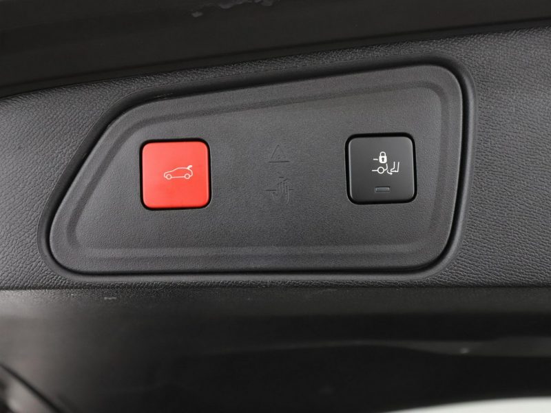 Peugeot 3008 II (2016-)