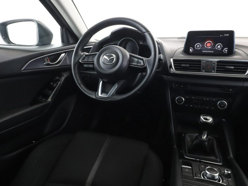 Mazda 3 klima auto tempomat kamera cofania czujniki grzane fotele nav blth III (2013-)