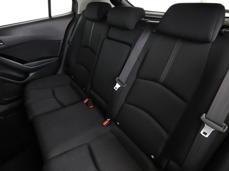 Mazda 3 klima auto tempomat kamera cofania czujniki grzane fotele nav blth III (2013-)