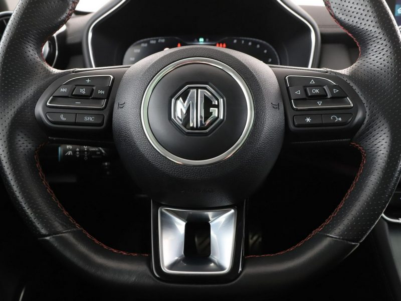 MG HS Luxury automat skóra navi kamera360 panorama grzane fotele ACC