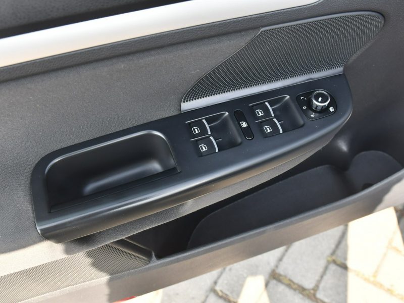 Volkswagen Golf 2,0tdi DUDKI11 Navigacja.Automat.Alcantara.Klimatr 2 str.Tempomat.OKAZ VI (2008-2012)