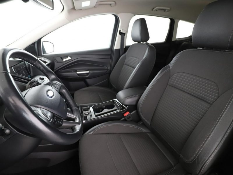 Ford Kuga 4x4, Kamera Xenon, Navi, Podg.fotele, Aut.klima II (2012-)