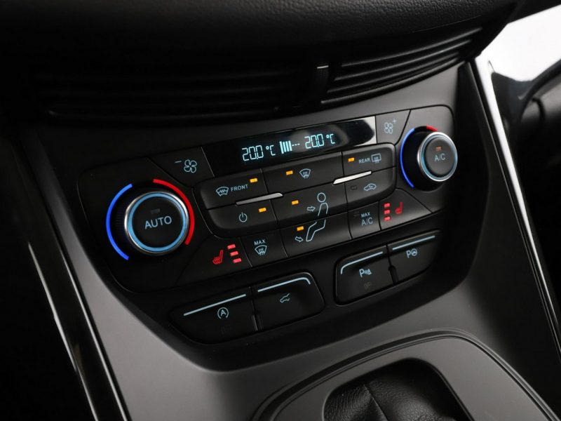 Ford Kuga 4x4, Kamera Xenon, Navi, Podg.fotele, Aut.klima II (2012-)