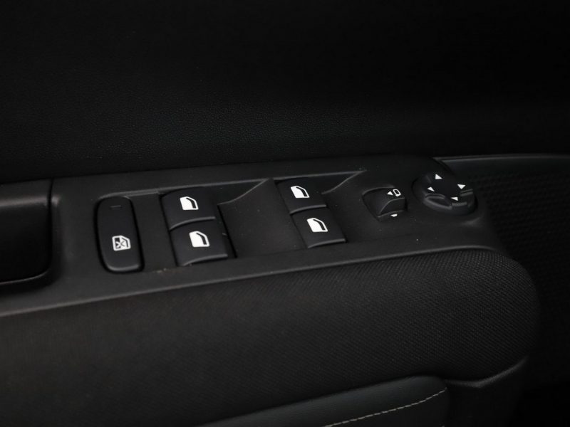 Citroen C3 Aircross lift navi klima auto LED kamera cofania HUD grzane fotele