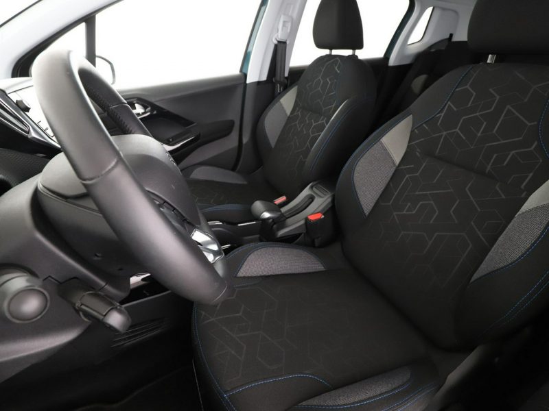 Peugeot 2008 LED, Navi, Aut.klima, Tempomat, Bluetooth II (2019-)