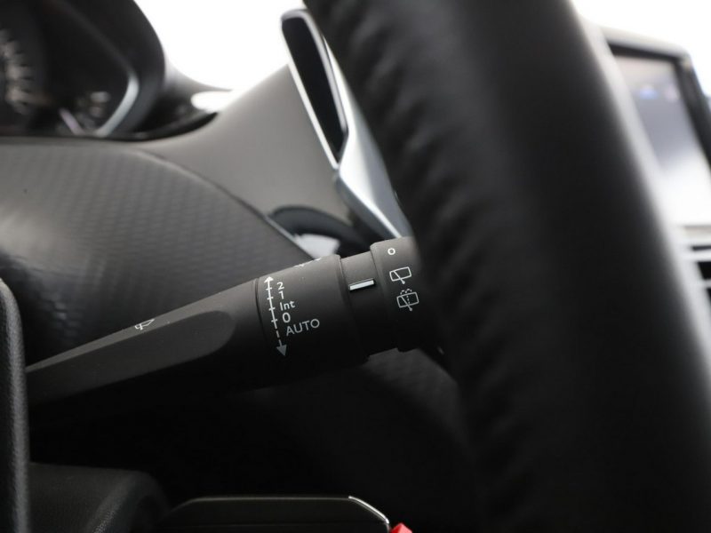 Peugeot 2008 LED, Navi, Aut.klima, Tempomat, Bluetooth II (2019-)