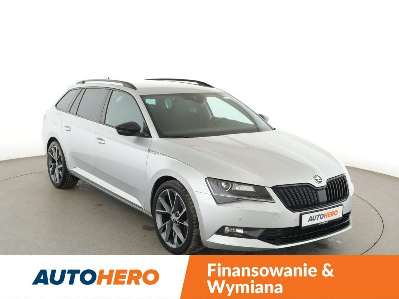 Škoda Superb automat 4x4 acantara bi-xenon PDC ACC grzane fotele navi bluetooth III (2015-2023)