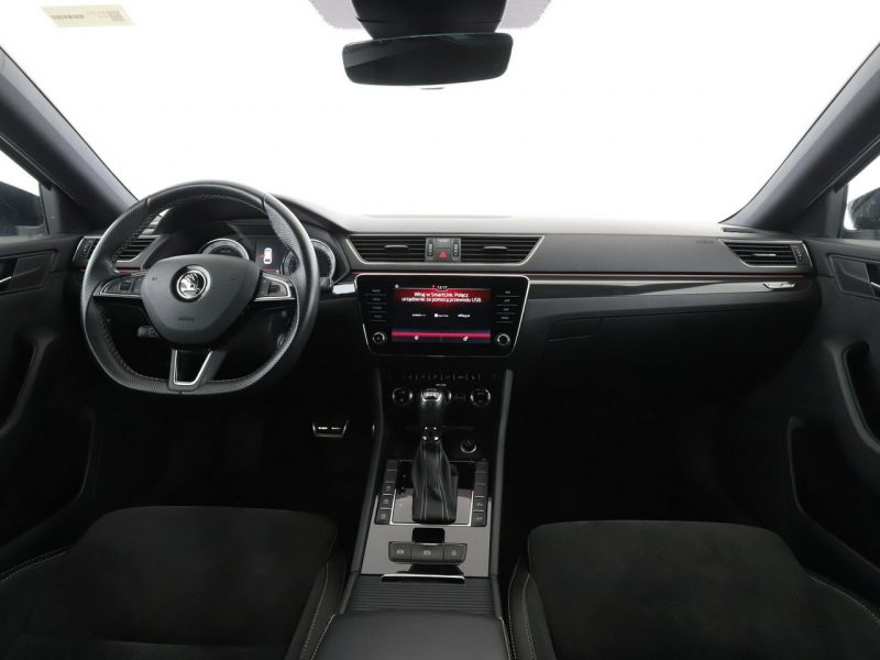 Škoda Superb automat 4x4 acantara bi-xenon PDC ACC grzane fotele navi bluetooth III (2015-2023)