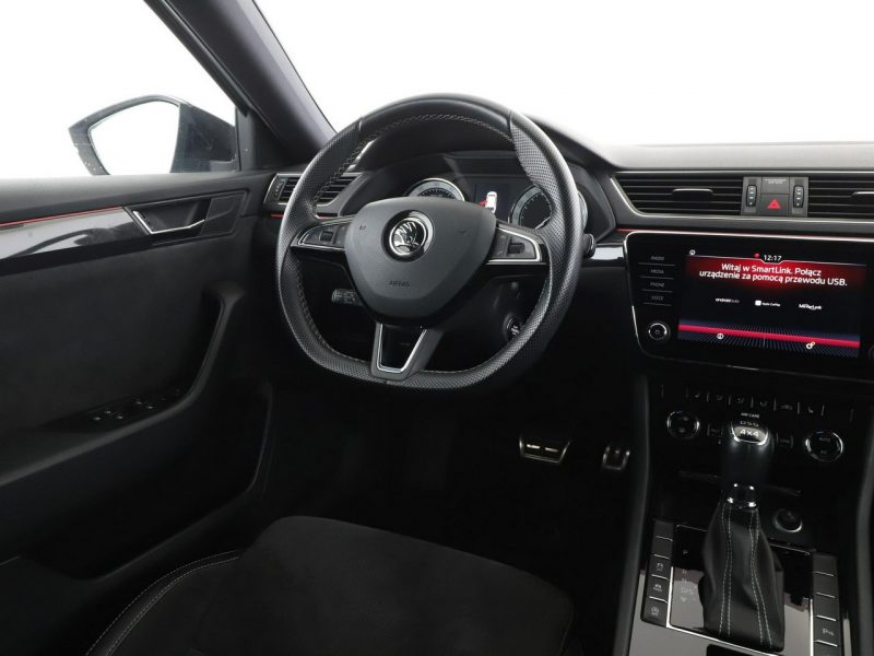 Škoda Superb automat 4x4 acantara bi-xenon PDC ACC grzane fotele navi bluetooth III (2015-2023)