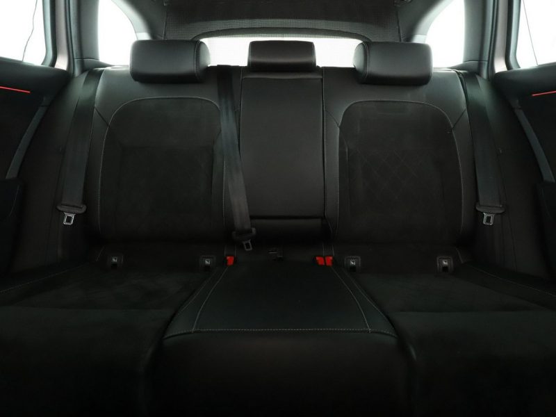 Škoda Superb automat 4x4 acantara bi-xenon PDC ACC grzane fotele navi bluetooth III (2015-2023)