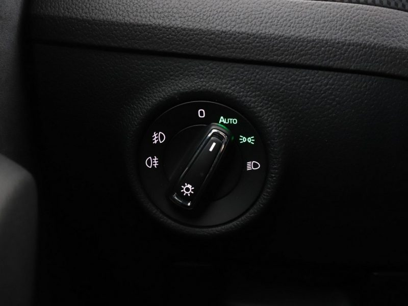 Škoda Superb automat 4x4 acantara bi-xenon PDC ACC grzane fotele navi bluetooth III (2015-2023)