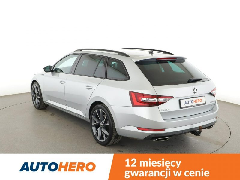 Škoda Superb automat 4x4 acantara bi-xenon PDC ACC grzane fotele navi bluetooth III (2015-2023)