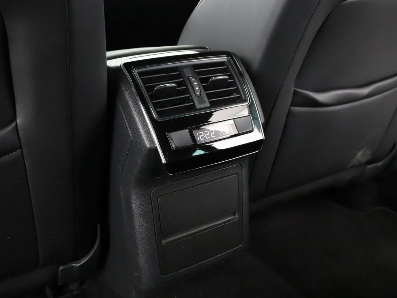 Škoda Superb automat 4x4 acantara bi-xenon PDC ACC grzane fotele navi bluetooth III (2015-2023)
