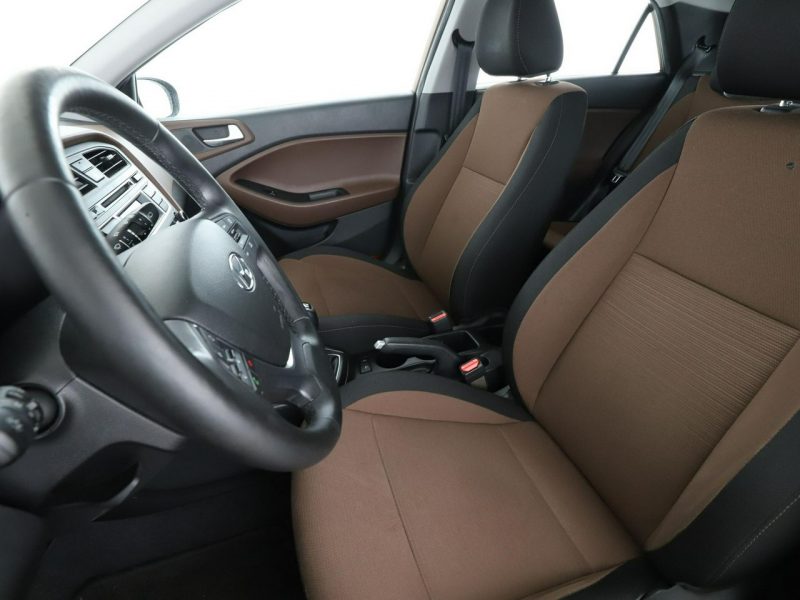 Hyundai i20 Xcellence automat 150KM navi PDC climatronic grzane fotele tempomat II (2014-2020)