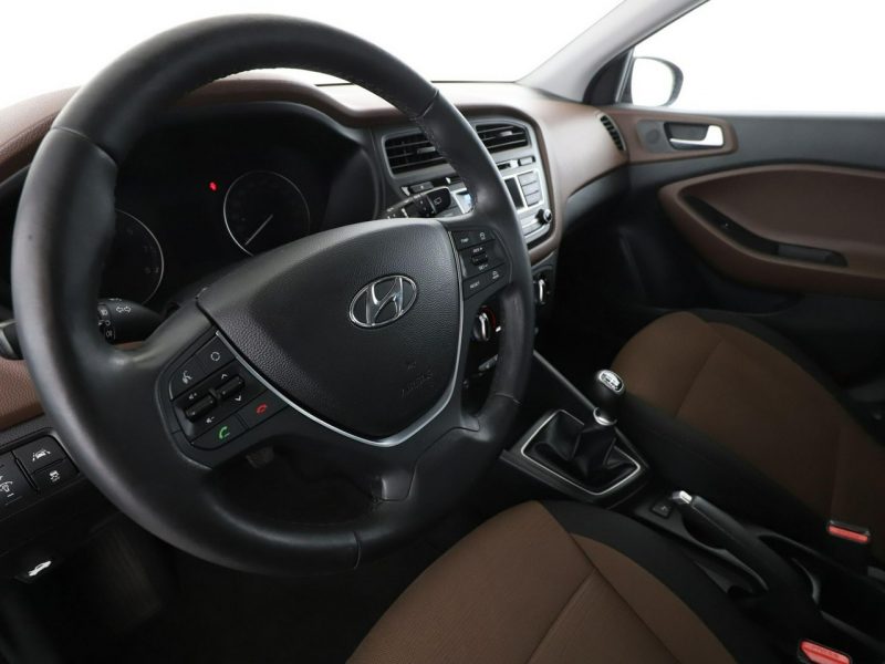 Hyundai i20 Xcellence automat 150KM navi PDC climatronic grzane fotele tempomat II (2014-2020)