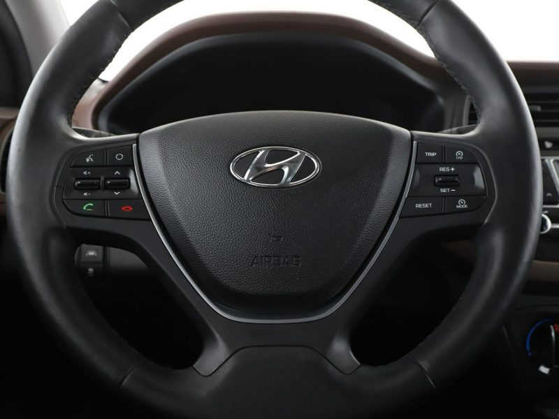 Hyundai i20 Xcellence automat 150KM navi PDC climatronic grzane fotele tempomat II (2014-2020)