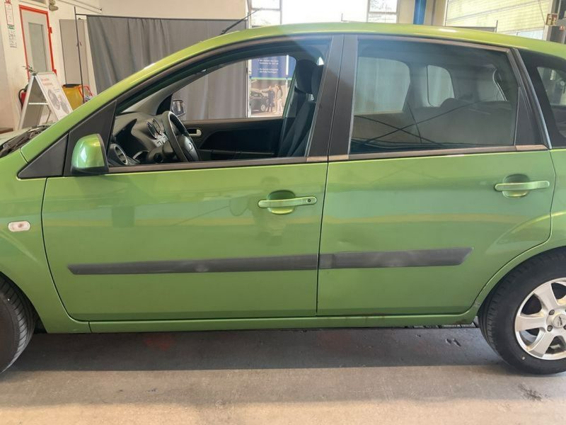 Ford Fiesta 5 drzwi, klimatyzacja działa, niski przebieg, drugie koła, z Niemiec Mk6 (2002-2008)