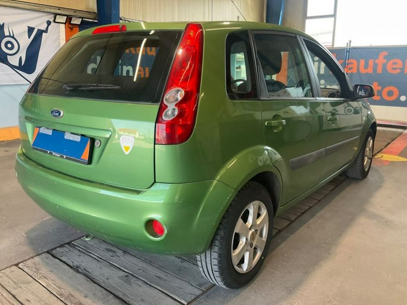 Ford Fiesta 5 drzwi, klimatyzacja działa, niski przebieg, drugie koła, z Niemiec Mk6 (2002-2008)