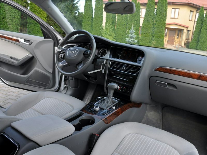 Audi A4 3.0TDI(204KM)*Lift*Bi-Xenon*Led*Klimatronik*Chrom*Parktronik*Alu16"ASO B8 (2007-2015)