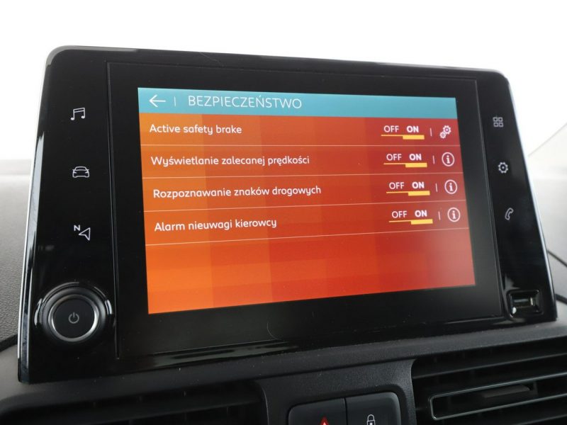 Citroen Berlingo tempomat klima panorama auto PDC navi bluetooth III (2018-)