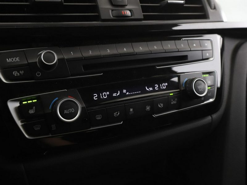 BMW 325 Sport Line automat 224KM navi grzane fotele PDC półskóra tempomat LED F30 (2012-)
