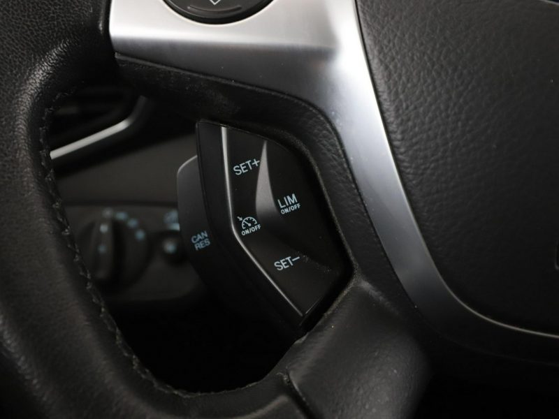 Ford Kuga klima auto półskóra czujniki parkowania hak II (2012-)