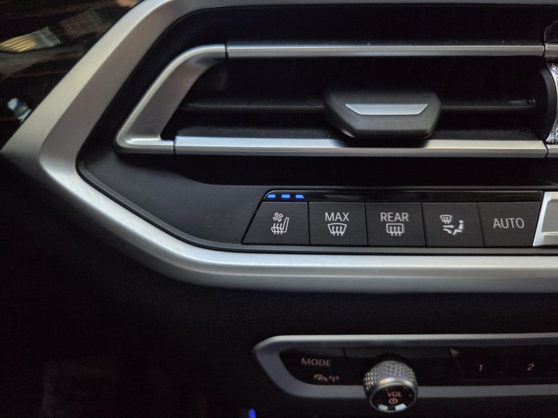 BMW X7 40i 340KM. Masaże. Wentylacja. Sky Lounge. Hak. Monitory. HiFi. FV23%. G07 (2019-)