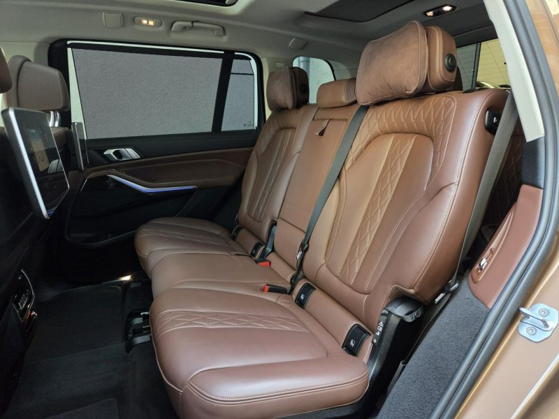 BMW X7 40i 340KM. Masaże. Wentylacja. Sky Lounge. Hak. Monitory. HiFi. FV23%. G07 (2019-)