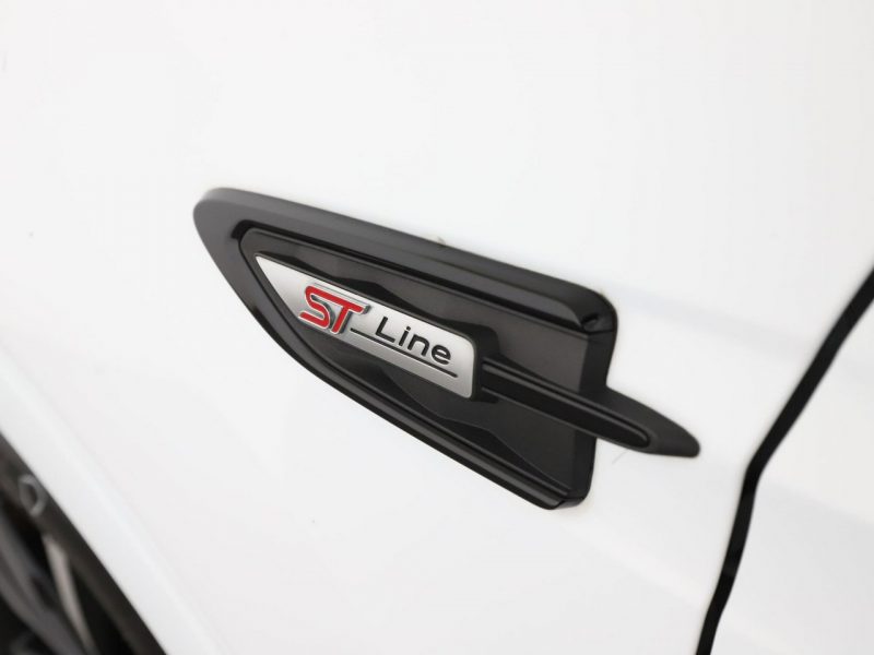 Ford Kuga 2.0TDCi ST-Line Klimatronik Panorama Tempomat ElKlapa ParkAssit Kamera II (2012-)