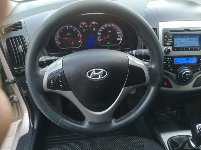 Hyundai i30 1.6 CRDI 116KM Klimatronic Isofix Alu Serwis Salon Polska Gwarancja I (2002-2013)