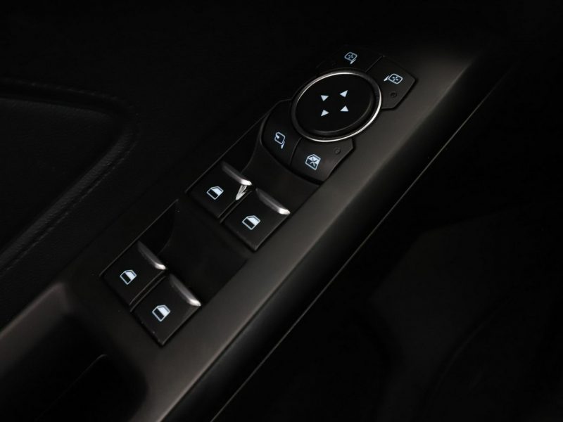 Ford Focus 2.0d Automat Active Klimatronik Tempomat Navi Grzane Fotele Kamera LED Mk4 (2018-)