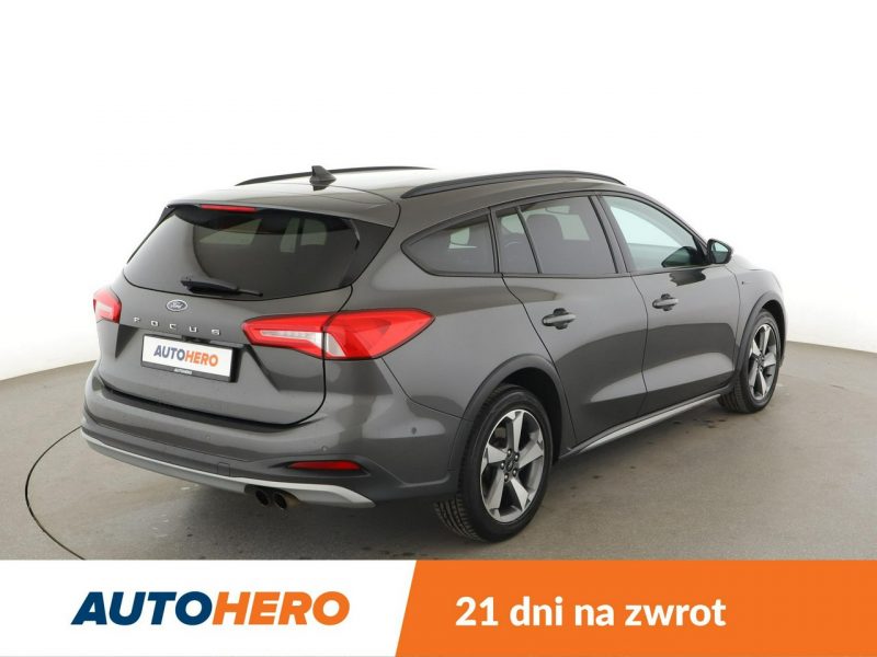 Ford Focus 2.0d Automat Active Klimatronik Tempomat Navi Grzane Fotele Kamera LED Mk4 (2018-)