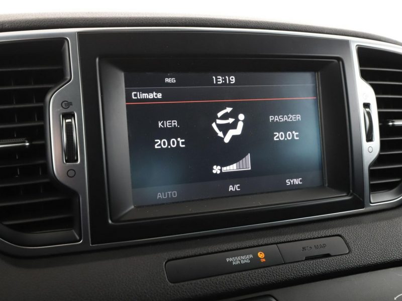 Kia Sportage Navi klima auto kamera i czujniki parkowania IV (2016-2021)