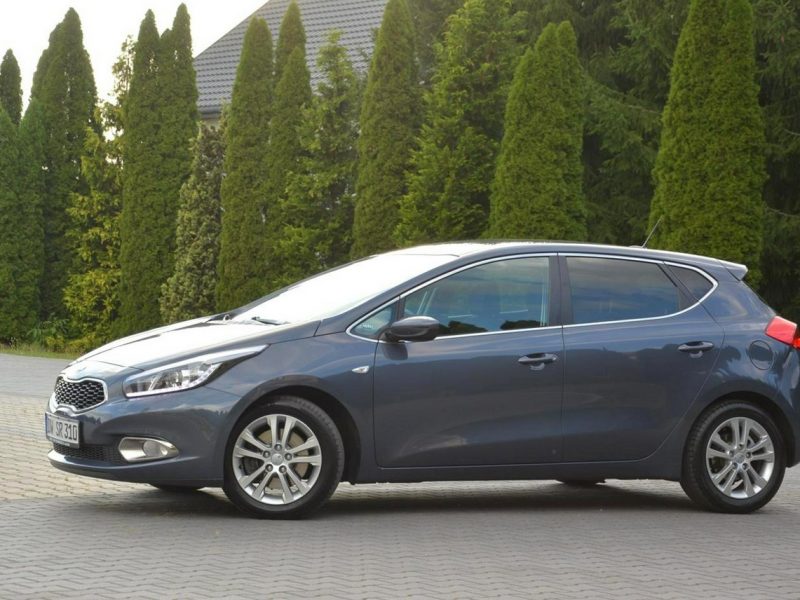Kia Cee'd Lift Duża Navi Kamera Ledy Klimatronic Grzana kierownica Parktronic II (2012-)