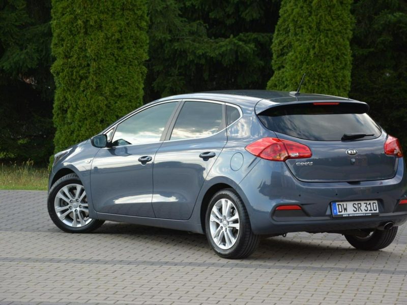 Kia Cee'd Lift Duża Navi Kamera Ledy Klimatronic Grzana kierownica Parktronic II (2012-)