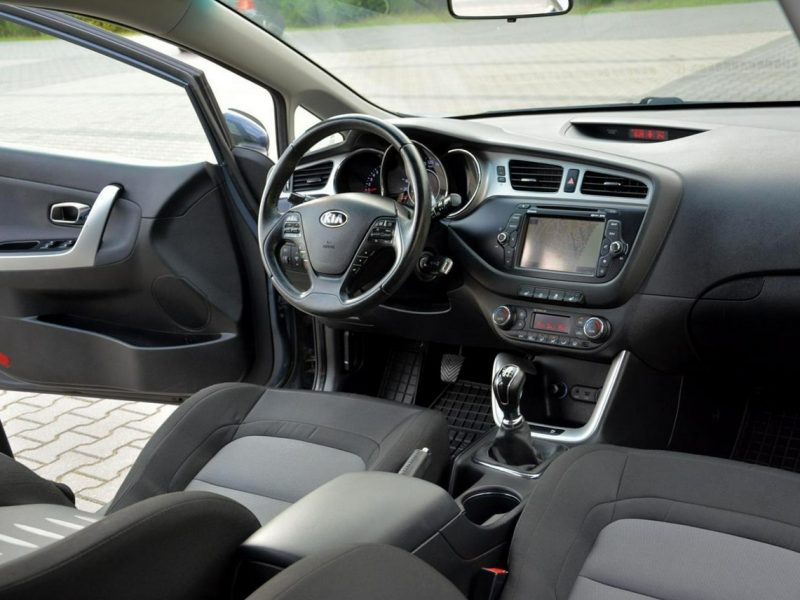 Kia Cee'd Lift Duża Navi Kamera Ledy Klimatronic Grzana kierownica Parktronic II (2012-)
