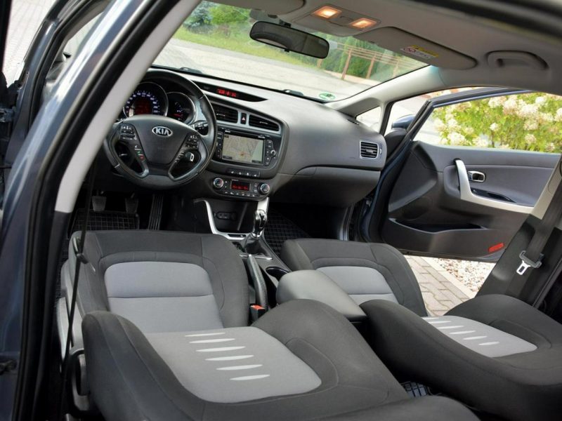 Kia Cee'd Lift Duża Navi Kamera Ledy Klimatronic Grzana kierownica Parktronic II (2012-)