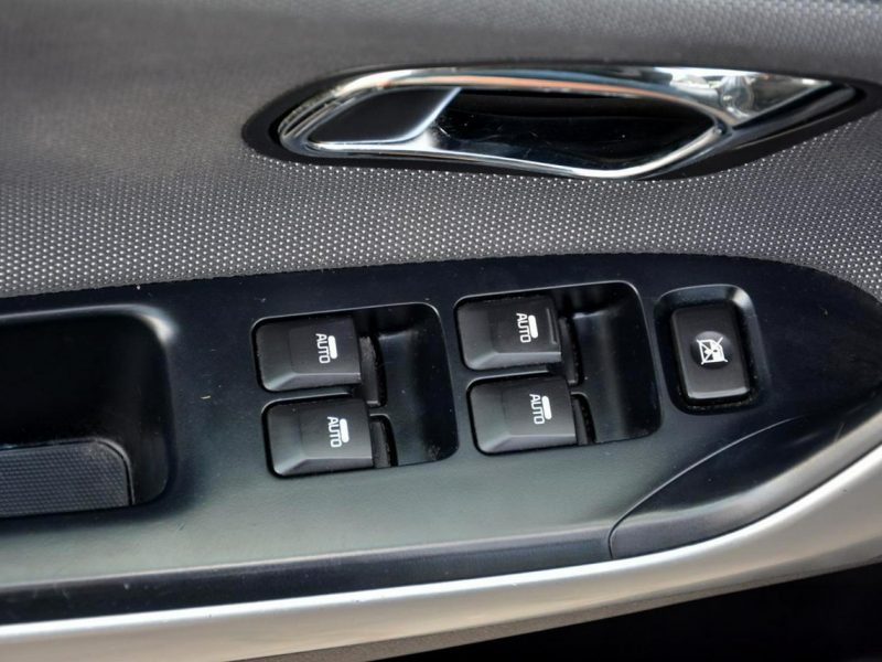 Kia Cee'd Lift Duża Navi Kamera Ledy Klimatronic Grzana kierownica Parktronic II (2012-)
