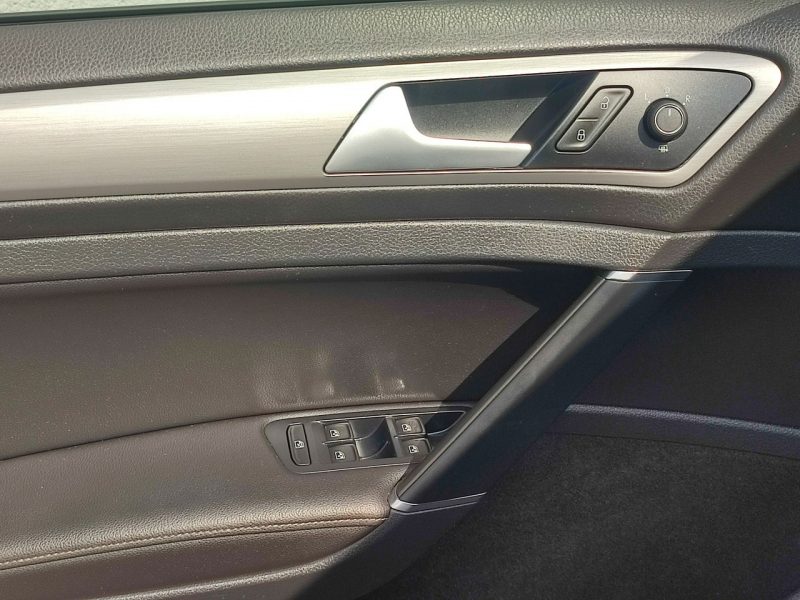 Volkswagen Golf I właściciel wyposażenie ładny Gwarancja VII (2012-)