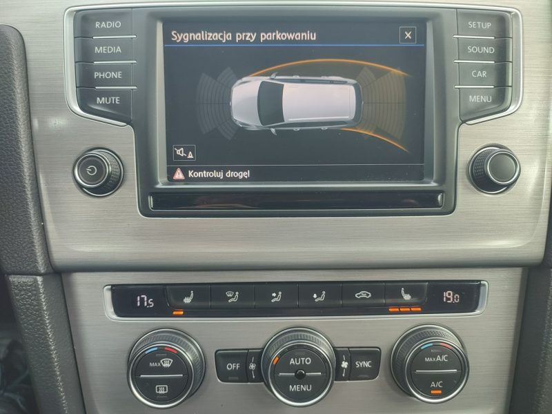 Volkswagen Golf I właściciel wyposażenie ładny Gwarancja VII (2012-)