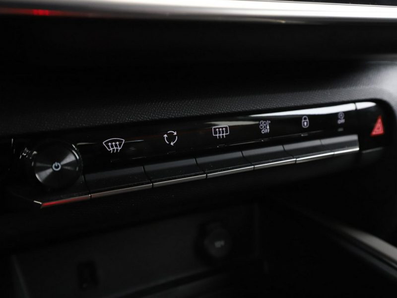 Citroen C5 Aircross 1.2 Benzyna FEEL Klimatronik Tempomat Nawigacja ParkAssist Kamera LED